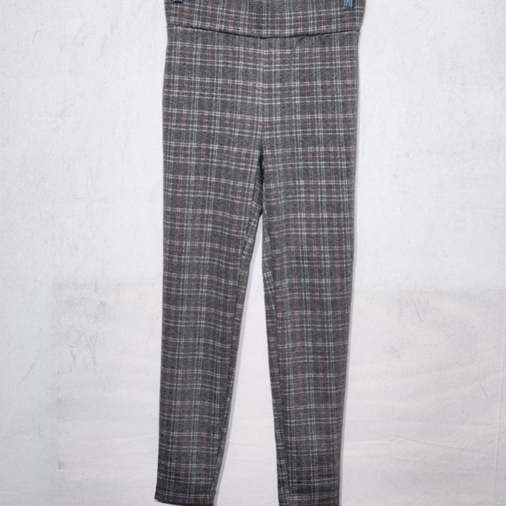 LOFT GREY PINK AND WHITE PLAID LEGGINGS SIZE SMALL